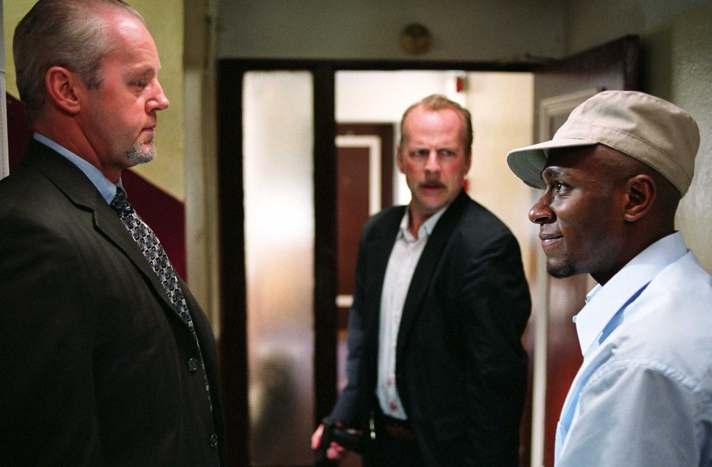 L-r: DAVID MORSE as Frank Nugent, BRUCE WILLIS as Jack Mosley and MOS DEF as Eddie Bunker star in Alcon Entertainment and Millennium FilmsÕ action thriller Ò16 Blocks,Ó distributed by Warner Bros. Pictures. PHOTOGRAPHS TO BE USED SOLELY FOR ADVERTISING, PROMOTION, PUBLICITY OR REVIEWS OF THIS SPECIFIC MOTION PICTURE AND TO REMAIN THE PROPERTY OF THE STUDIO. NOT FOR SALE OR REDISTRIBUTION.