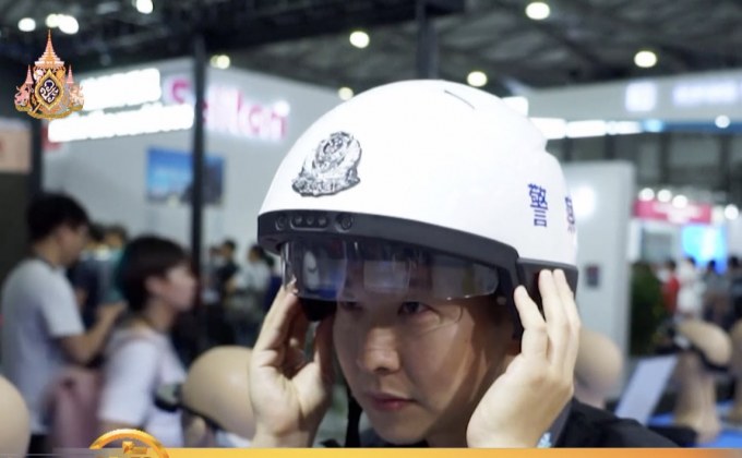 “แว่นตา-หมวกอัจฉริยะ” สำหรับตำรวจจีน