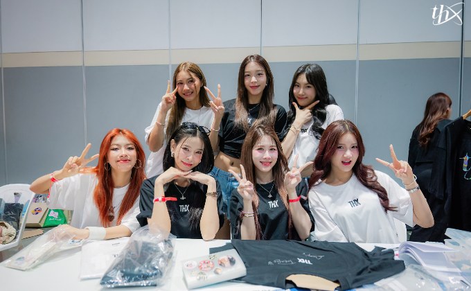 เสื้อยืด “THX Friends” ฮอตเกินต้าน!! แฟนด้อมแห่อุดหนุนคึกคัก พร้อมเปิดขายออนไลน์จำนวนจำกัด หมดแล้วหมดเลย!