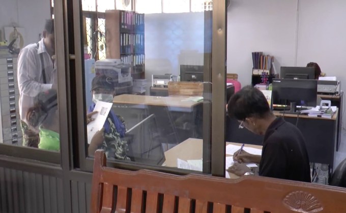 ศธจ.บุรีรัมย์ สั่งพักราชการครูหื่น โทษหนักไล่ออก