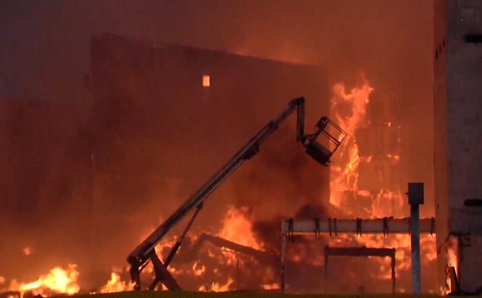 เพลิงไหม้อาคารก่อสร้างในสหรัฐฯ