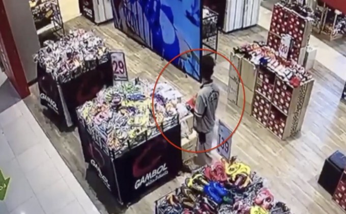 ลูกค้าแสบฉกไอโฟนพนักงานขาย