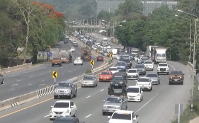 นายกฯ ห่วงประชาชนเดินทางช่วงวันหยุดยาว