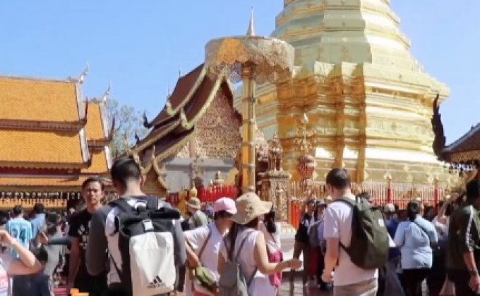 คนนับหมื่นขอพรพระธาตุดอยสุเทพ-บางส่วนเริ่มเดินทางกลับ