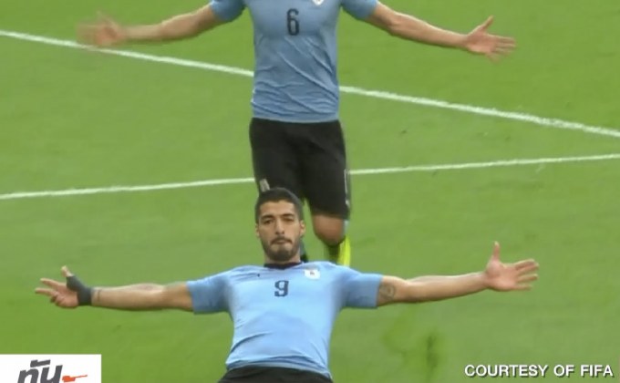 อุรุกวัยถลกหนังหมีขาว 3-0 คว้าแชมป์กลุ่มเอ