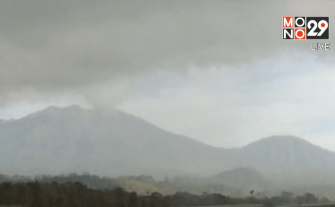 อินโดนีเซียปิดสนามบินเหตุภูเขาไฟปะทุ