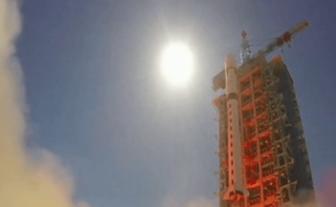 จีนปล่อยดาวเทียมเหยาก่าน-30 สู่อวกาศ