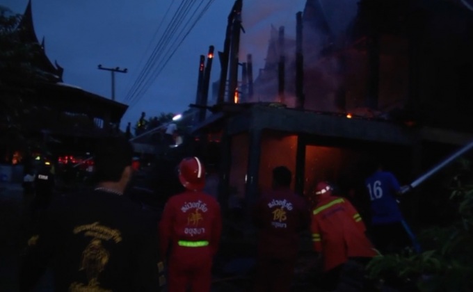 ไฟไหม้กุฏิไม้สักวัดดังอยุธยาเสียหาย 10 ล้านบาท