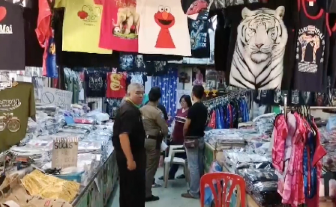 จับแบรนด์เนมปลอมตลาดไนท์บาร์ซ่า มูลค่า 30 ล้าน