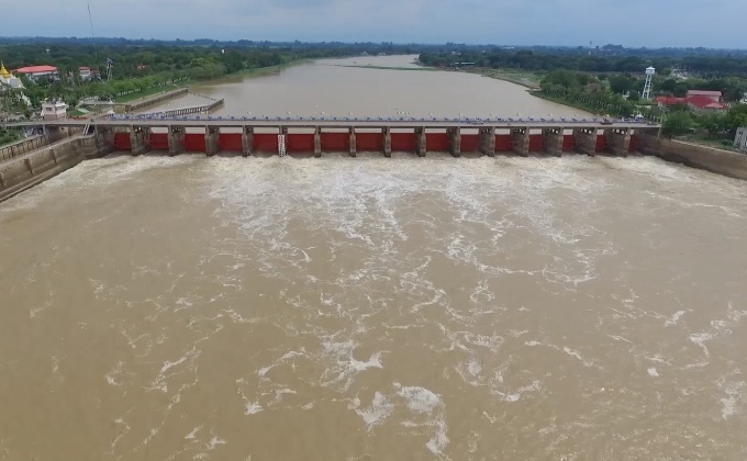 เขื่อนเจ้าพระยาลดการ​ระบายน้ำลงต่อเนื่อง