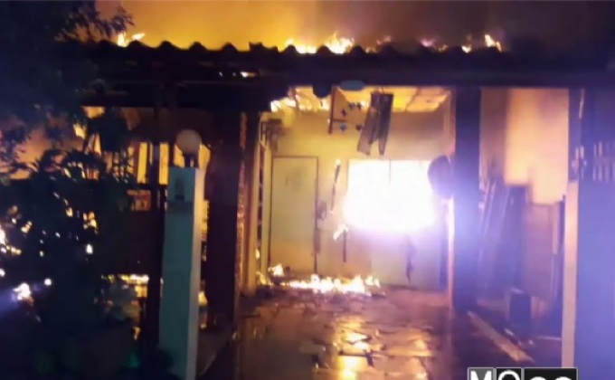 ไฟไหม้หมู่บ้านดัง จ.นนทบุรีเสียหาย 5 ล้านบาท