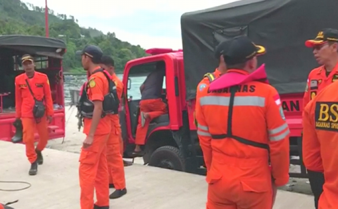 อินโดฯ เร่งค้นหา 192 ผู้สูญหายจากเหตุเรือเฟอร์รี่ล่ม