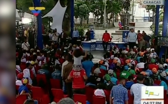 ผู้นำเวเนฯ แปลงเพลง “Despacito” เพื่อโฆษณาชวนเชื่อ