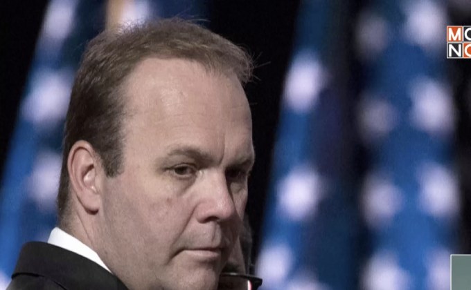 อดีตหัวหน้าทีมหาเสียง “ทรัมป์” เข้ามอบตัว “FBI”