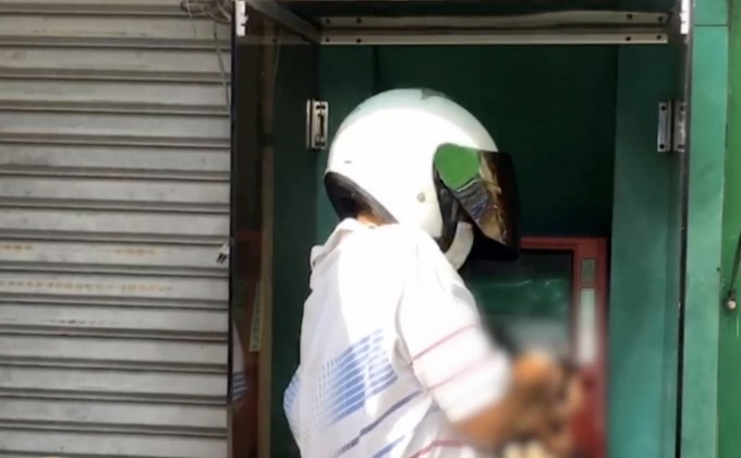 หนุ่มคลั่งทุบเอทีเอ็ม อ้างเมาอินซูลิน