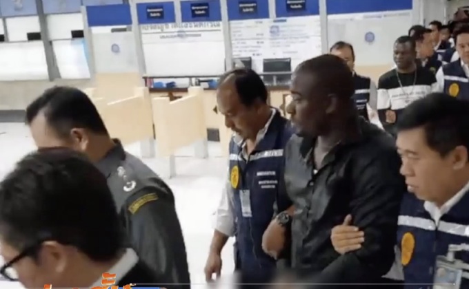 จับแก๊งปลอมวีซ่ากลางกรมการกงสุล