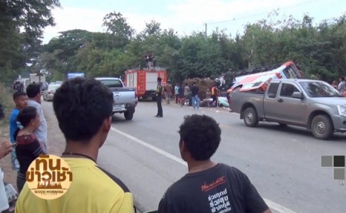 รถบัสโดยสารเฉี่ยวชนกับ รถกระบะ 2 คัน มีผู้เสียชีวิต  2 ราย