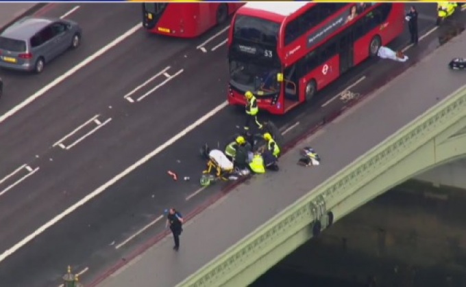 เกิดเหตุโจมตีใกล้อาคารรัฐสภาอังกฤษ