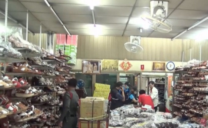 คนร้ายขโมยตู้เซฟร้านรองเท้าทรัพย์สินกว่า 2 ล้าน