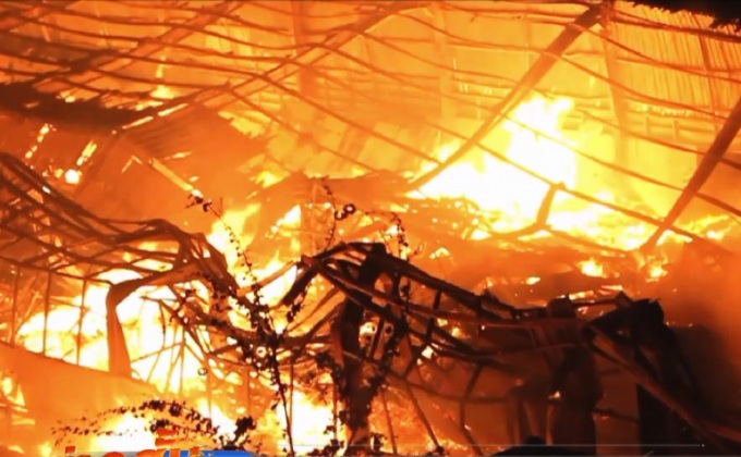 ไฟไหม้โรงงานเฟอร์นิเจอร์เสียหาย 30 ล้าน