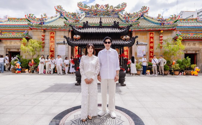 “หนุ่ม กรรชัย” – “หมอช้าง”  นำทัพ LYO ไหว้พระเพื่อความเป็นสิริมงคล ครบรอบ 5 ปี !