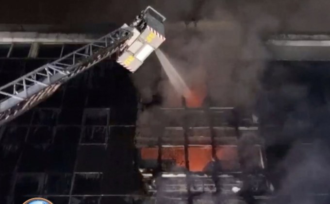 ระทึกไฟไหม้  “โบ๊เบ๊ ทาวเวอร์” กลางดึก