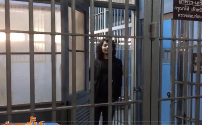 ตำรวจ สภ.พรหมคีรี รับตัว “เสก โลโซ”