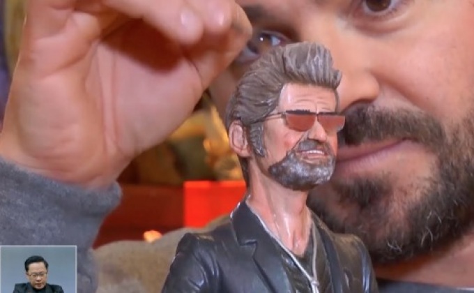 ศิลปินอิตาเลียนสร้างรูปปั้น “จอร์จ ไมเคิล”