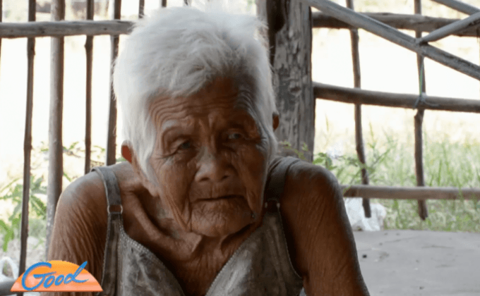 คุณยายอายุ 102 ปี วอนขอทำบัตรประชาชนรับเบี้ยยังชีพ