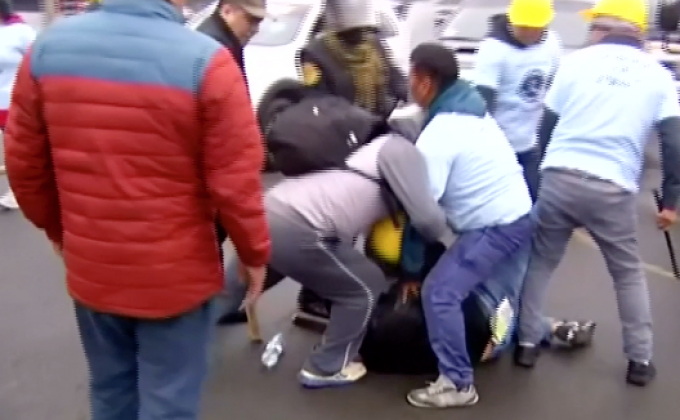 แฟนบอลปะทะกลุ่มศาสนาในเปรู