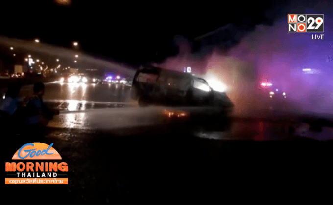 รถตู้โดยสารชนรถพ่วงบาดเจ็บเกือบ 10 คน 