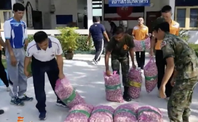 จับลักลอบนำเข้ากระเทียมเถื่อน จ.มุกดาหาร