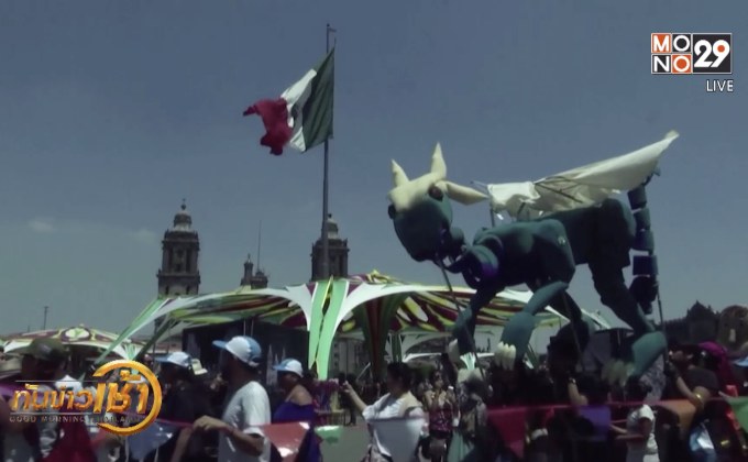 ​ขบวนพาเหรดหุ่นกระบอกในเม็กซิโก