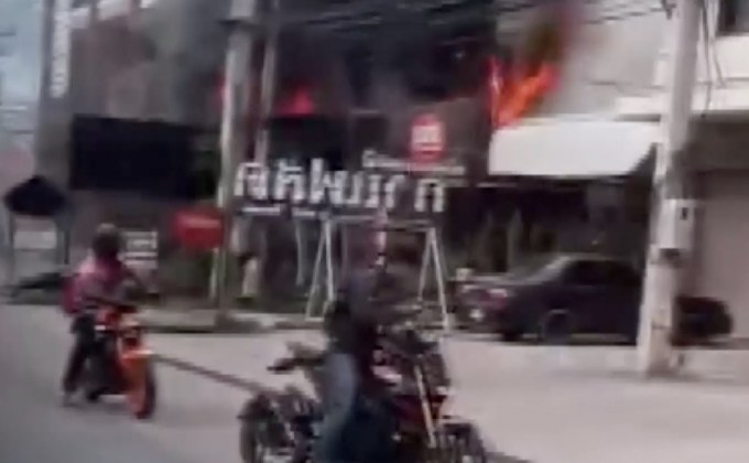 ไฟไหม้ร้านขนมจีนชื่อดัง จ.พะเยา คาดเสียหายไม่ต่ำกว่า 3 ล้านบาท