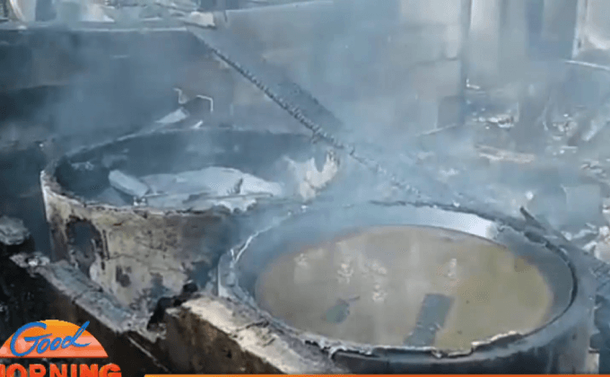 ลืมทอดปลาทิ้งไว้ ไฟไหม้บ้านเกือบทั้งหลัง