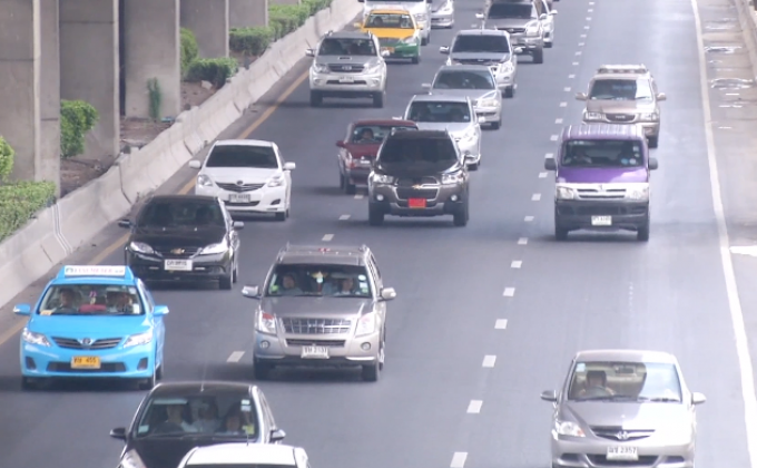 ขนส่งฯ แจงยังไม่บังคับใช้ ขับรถไม่พกใบขับขี่ปรับ 5 หมื่น