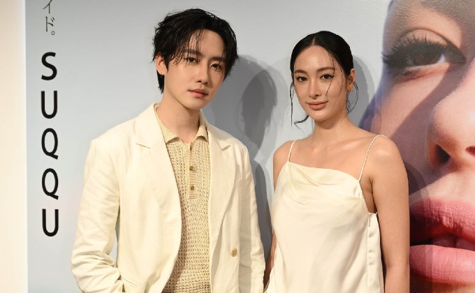 มาร์ค ศิวัช – แพร์ พิชชาภา ออร่าแรง! ร่วมเปิดตัวรองพื้นใหม่ SUQQU THE LIQUID FOUNDATION e เผยเคล็ดลับผิวโกลว์สะดุดตา