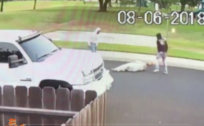 สหรัฐฯ เผยภาพ 2 วัยรุ่นรุมทำร้ายผู้สูงอายุ