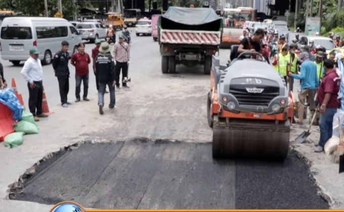 เร่งสำรวจ ถ.เพชรบุรี หลังถนนยุบ