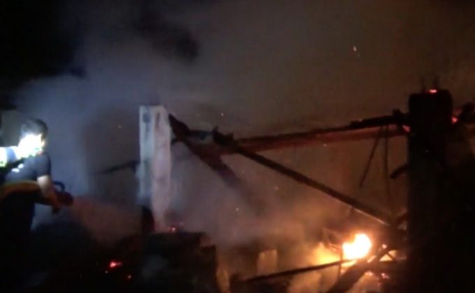 ไฟไหม้บ้านพักกลางเมืองเชียงใหม่วอดทั้งหลัง