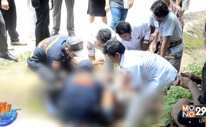 รถกระบะแซง 18 ล้อ ไม่พ้น ชนสามล้อดับคาที่