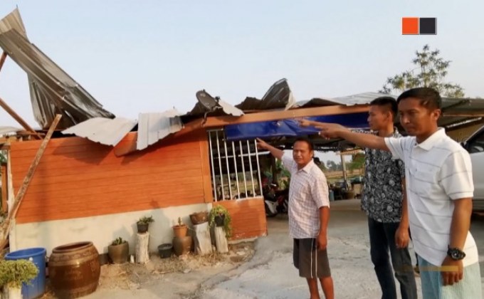 ลมพัดแรงบ้านเรือนประชาชนเสียหาย จ.ศรีสะเกษ