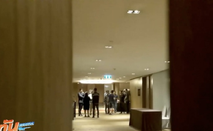 ตำรวจบุกตรวจงานเลี้ยง 50 อดีต สส. อ้างพบวัตถุต้องสงสัย