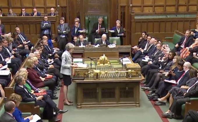 สหรัฐสั่งขับนักการทูตรัสเซีย 60 คน