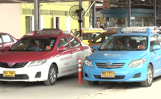 ​ตร.เอาจริงถอนใบอนุญาตแท็กซี่ ปฏิเสธผู้โดยสาร-ไม่กดมิเตอร์