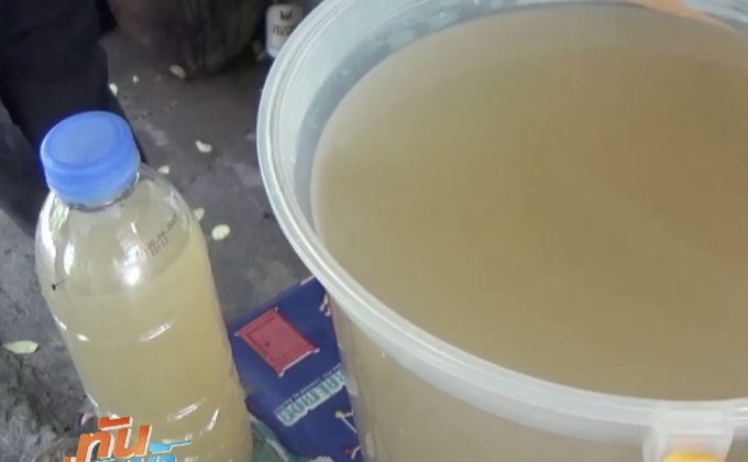 ชาวบ้าน จ.อ่างทอง เดือดร้อนหนัก น้ำประปาขุ่นนานนับเดือน