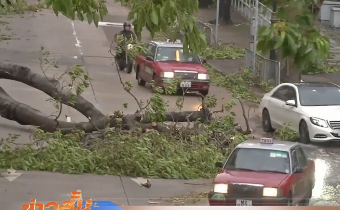 ฮ่องกงเก็บกวาดซากความเสียหายจากไต้ฝุ่นมังคุด