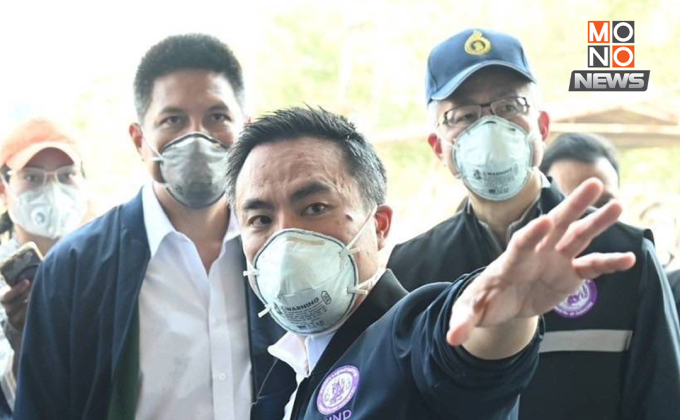 รมว.อุตสาหกรรมสั่งปิด 3 โรงงานกำจัดกากอุตฯเถื่อน จับกุมผู้ต้องหา 2 รายพาดหัวข่าว: