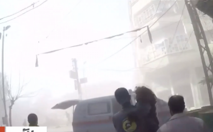 นาทีช่วยชีวิตเหยื่อเหตุโจมตีทางอากาศในซีเรีย