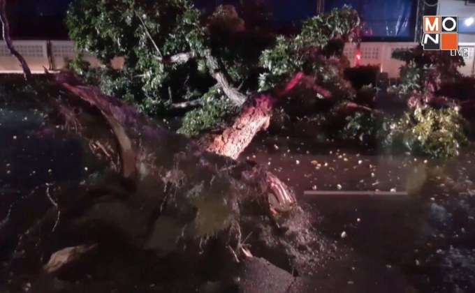 ฝนตกหนัก-พายุพัดถล่มภาคกลาง